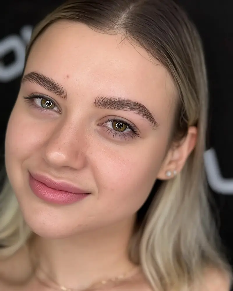 Perfectly healed brows 🙌
